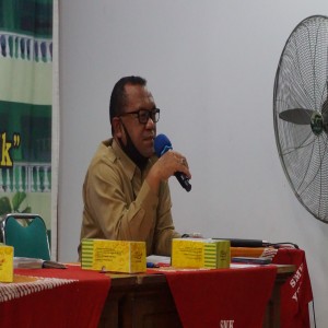 Penyerahan peserta didik bari ke sekolah